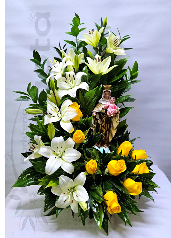 VIRGEN CON ROSAS Y LIRIOS