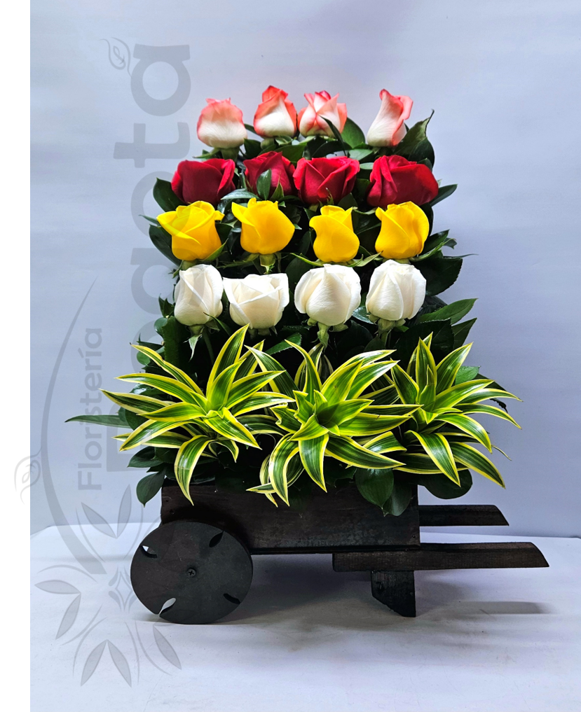 Arreglo floral con rosas 