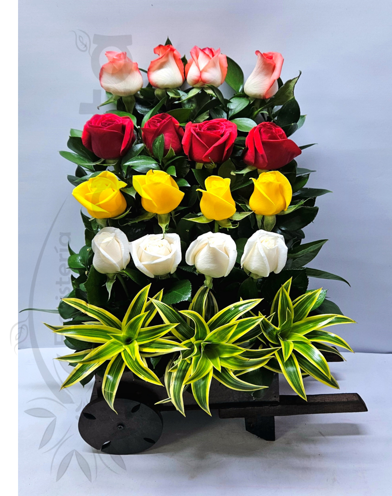 Arreglo floral con rosas 