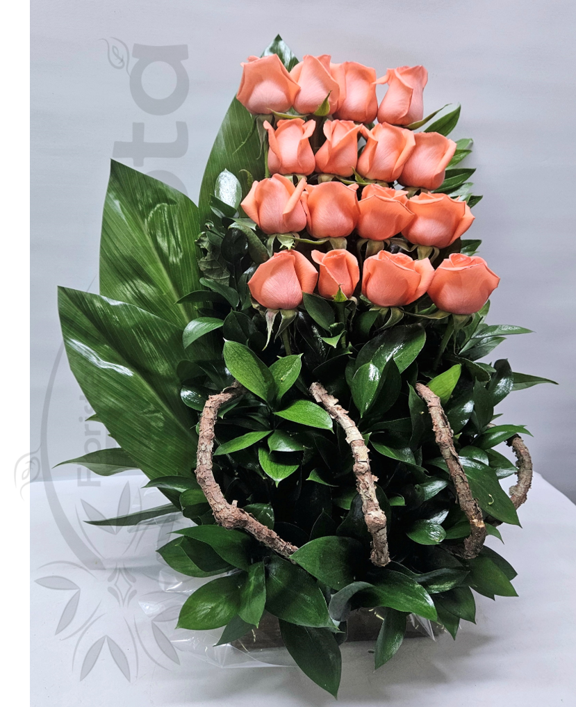 Arreglo floral con rosas