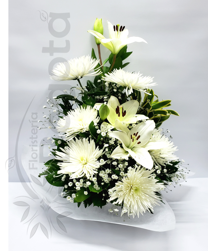 Arreglo floral con lirios y crisantemos