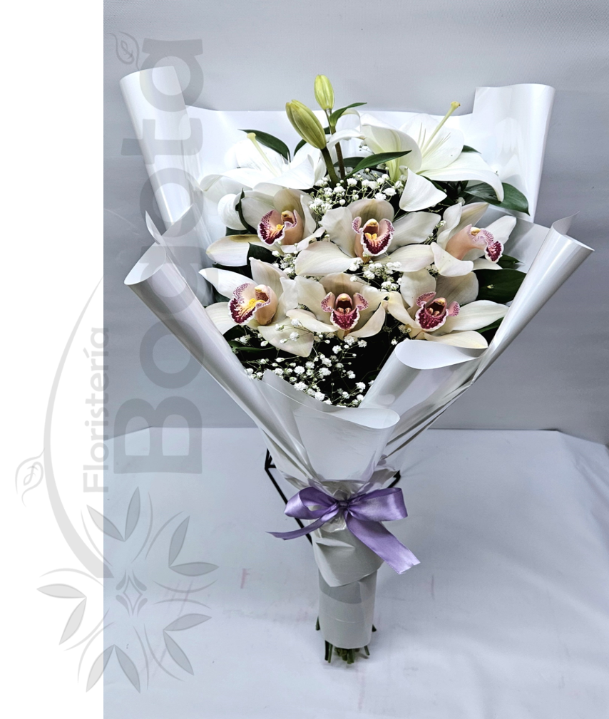 Arreglo bouquet con orquídeas cymbidium y lirios
