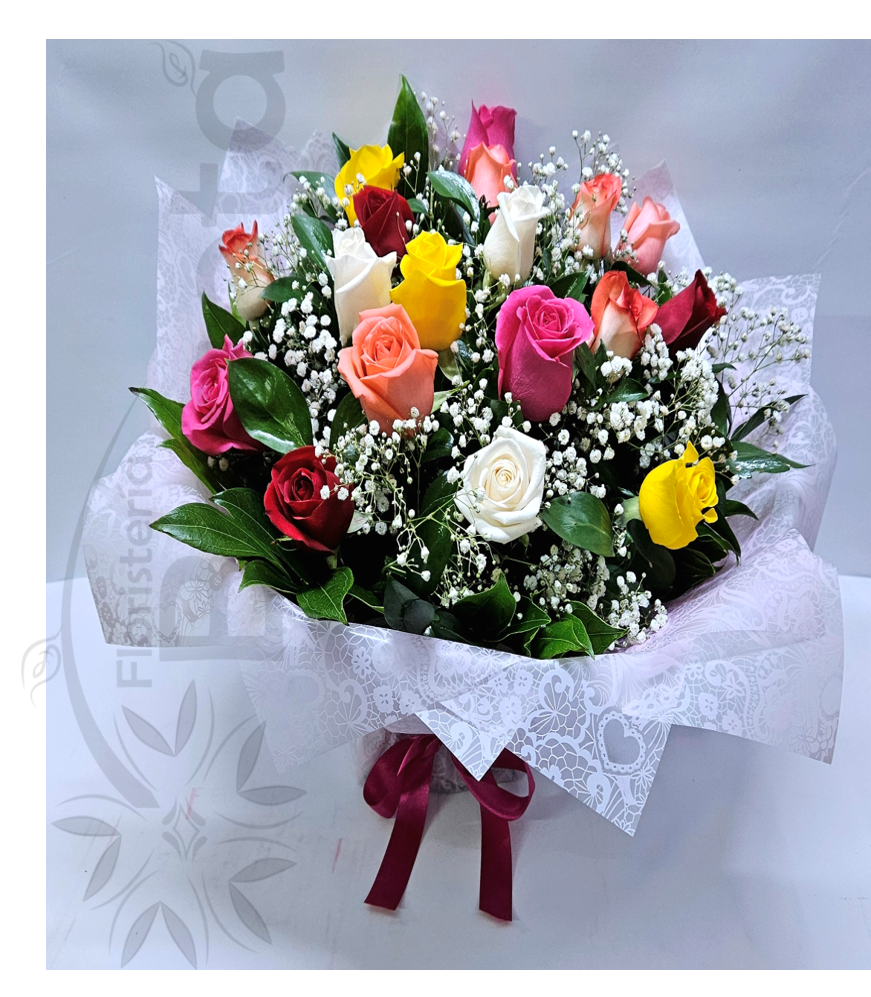 Arreglo rosas de colores