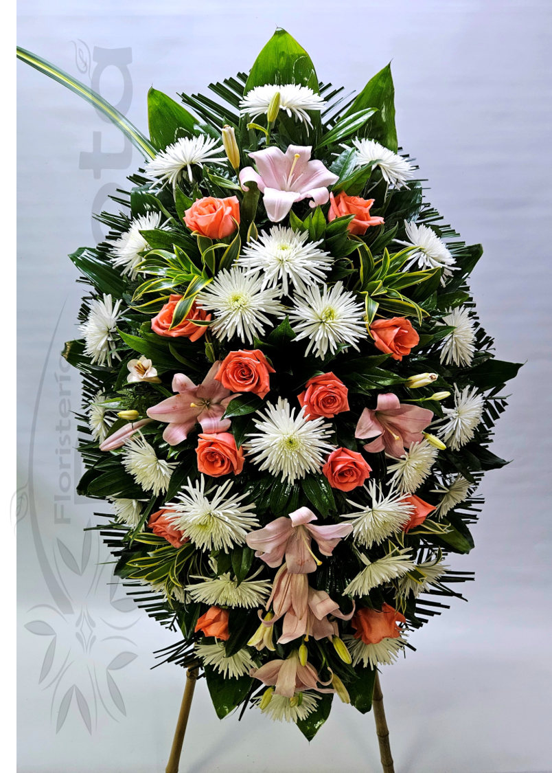 Cascada con rosas, crisantemas y lirios